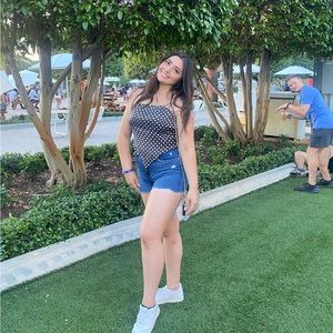 Meet your Posher, Alexis